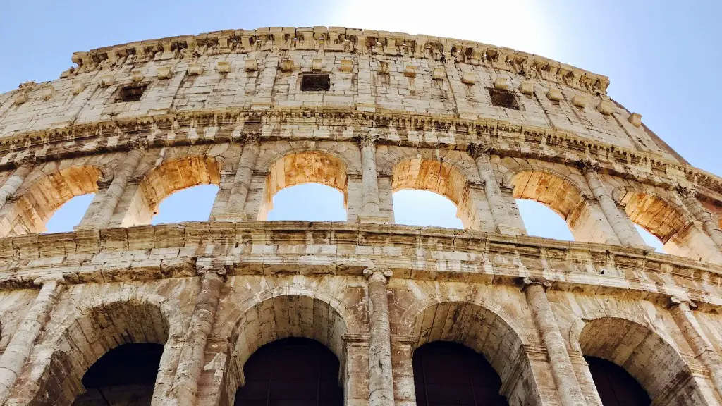 What did the colosseum look like in ancient rome?
