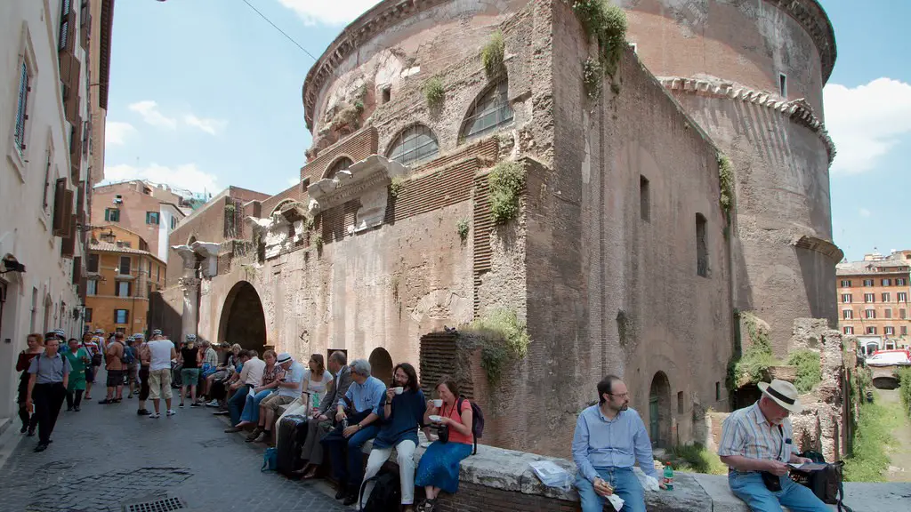What ancient rome actually looked like with colors on buildings?