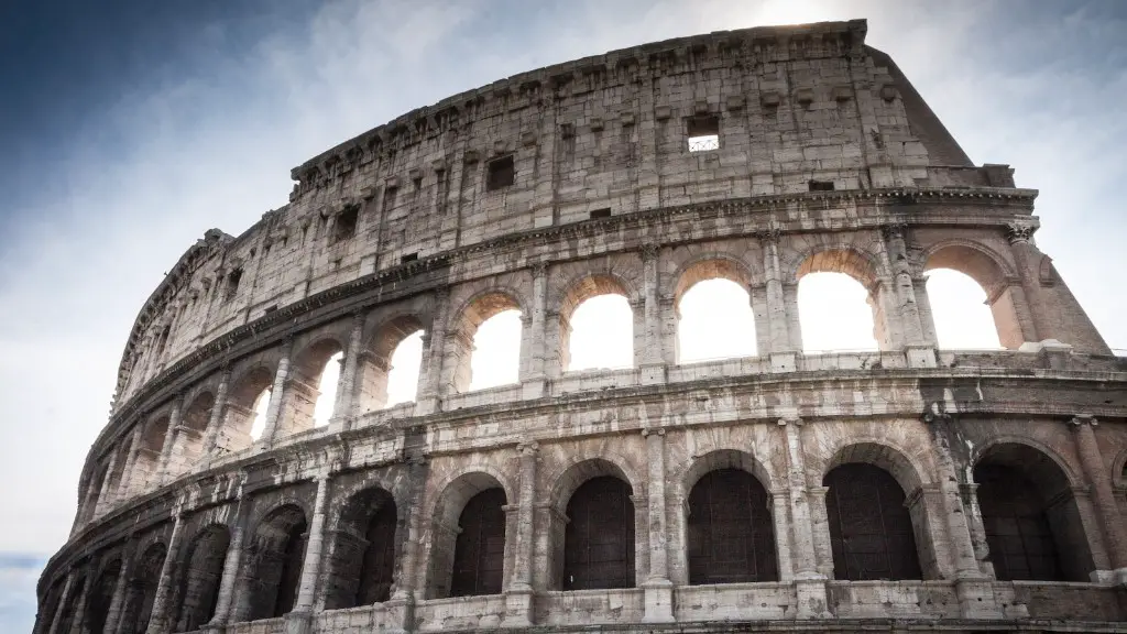 What is a gladiator in ancient rome?